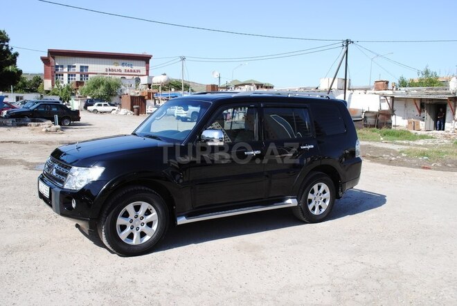Mitsubishi Pajero 2010, 170,000 km - 3.5 л - Bakı