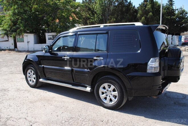 Mitsubishi Pajero 2010, 170,000 km - 3.5 л - Bakı