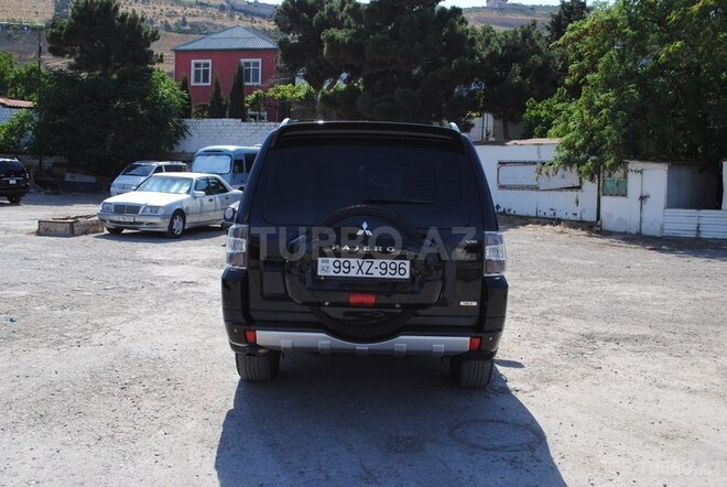 Mitsubishi Pajero 2010, 170,000 km - 3.5 л - Bakı