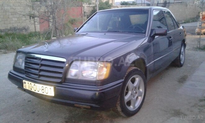 Mercedes E 220 1994, 176,000 km - 2.2 l - Bakı