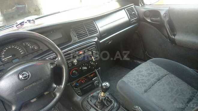 Opel Vectra 1996, 250,000 km - 1.6 л - Ağstafa