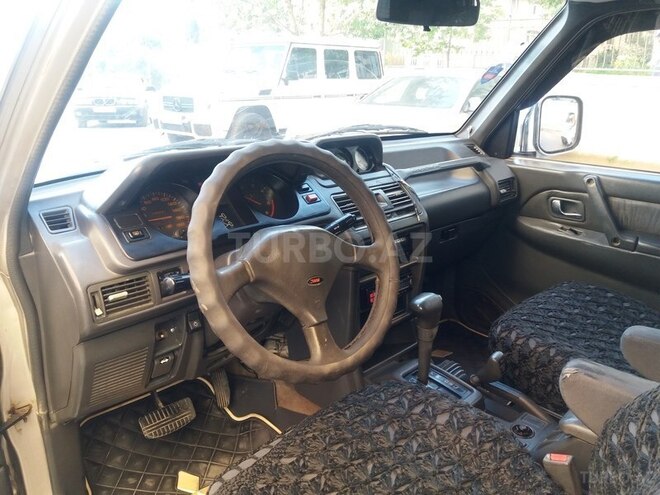 Mitsubishi Pajero 1992, 402,601 km - 2.5 l - Bakı