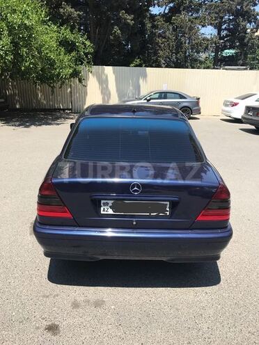 Mercedes C 200 1999, 299,000 km - 2.0 l - Bakı