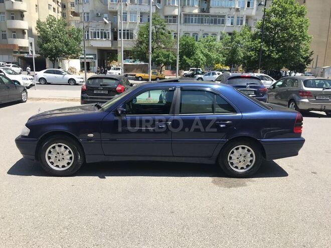 Mercedes C 200 1999, 299,000 km - 2.0 l - Bakı