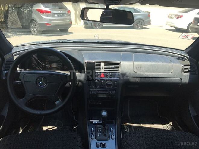 Mercedes C 200 1999, 299,000 km - 2.0 l - Bakı