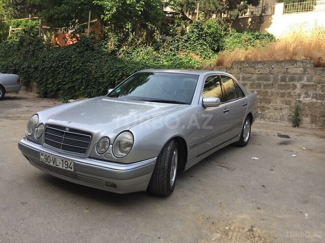 Mercedes E 240 1999, 260,000 km - 2.4 л - Bakı