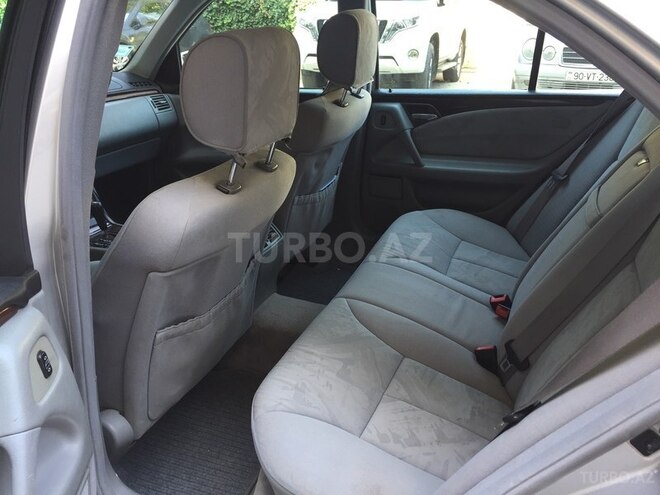 Mercedes E 240 1999, 260,000 km - 2.4 л - Bakı