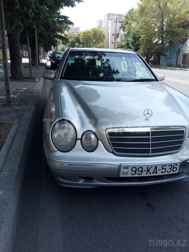 Mercedes E 220 2001, 337,000 km - 2.2 l - Bakı