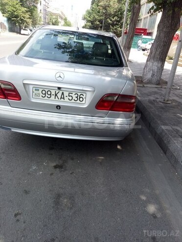 Mercedes E 220 2001, 337,000 km - 2.2 l - Bakı