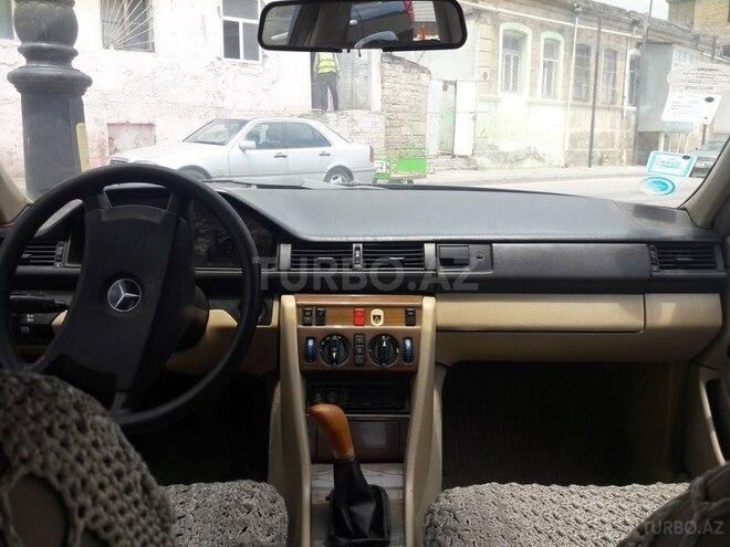 Mercedes E 230 1989, 307,000 km - 2.3 л - Bakı