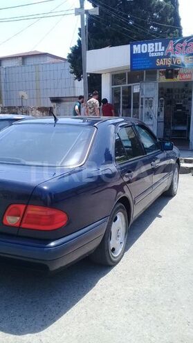 Mercedes E 200 1999, 287,000 km - 2.0 л - Astara