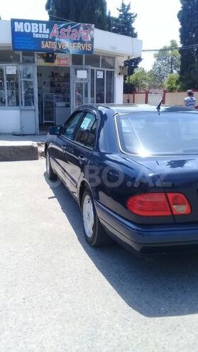 Mercedes E 200 1999, 287,000 km - 2.0 л - Astara