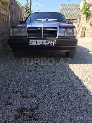 Mercedes E 230 1991, 32,000 km - 0.3 l - Bərdə
