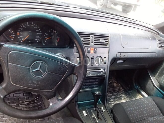 Mercedes C 180 1993, 368,453 km - 1.8 л - Bakı