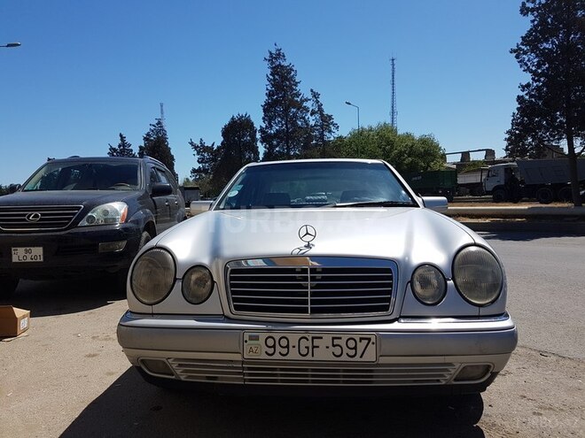 Mercedes E 220 1998, 319,000 km - 2.2 l - Bakı