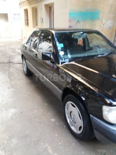 Mercedes 190 1992, 372,000 km - 2.0 l - Astara