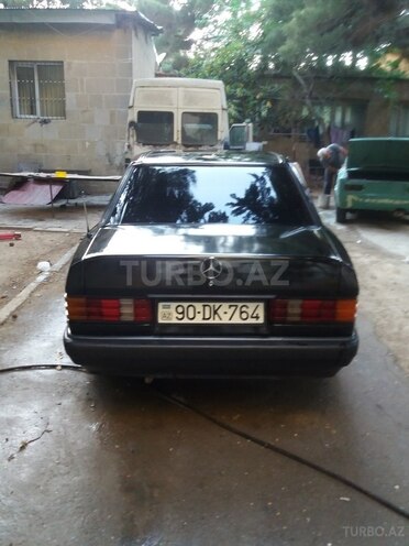 Mercedes 190 1992, 372,000 km - 2.0 l - Astara
