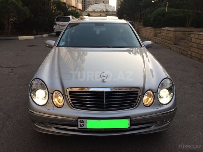 Mercedes E 240 2004, 78,900 km - 2.6 l - Bakı