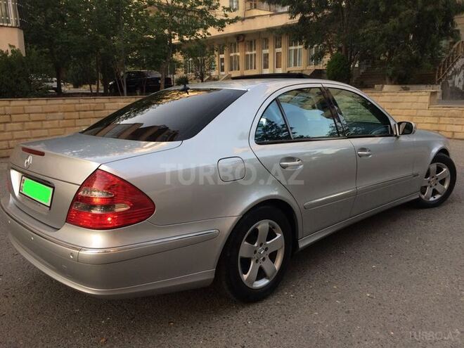 Mercedes E 240 2004, 78,900 km - 2.6 l - Bakı