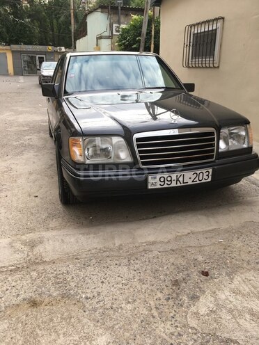 Mercedes E 320 1995, 411,636 km - 3.2 л - Bakı