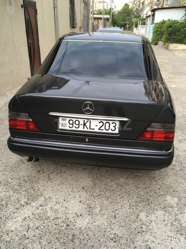 Mercedes E 320 1995, 411,636 km - 3.2 л - Bakı
