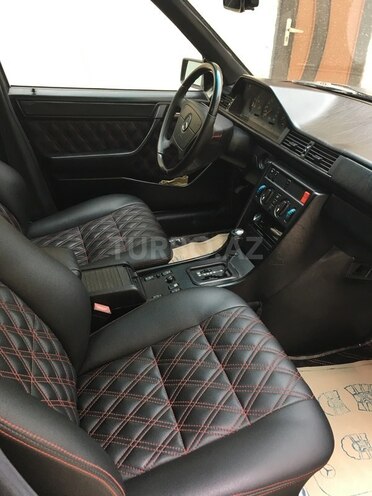 Mercedes E 320 1995, 411,636 km - 3.2 л - Bakı