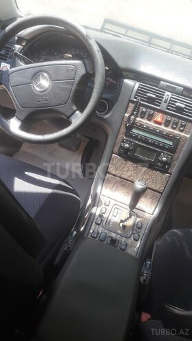 Mercedes E 280 1999, 292,000 km - 2.8 l - Bakı