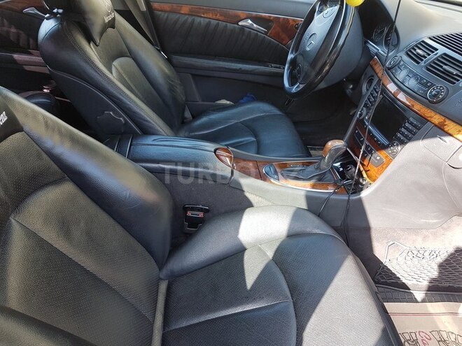 Mercedes E 240 2005, 230,000 km - 2.6 l - Astara