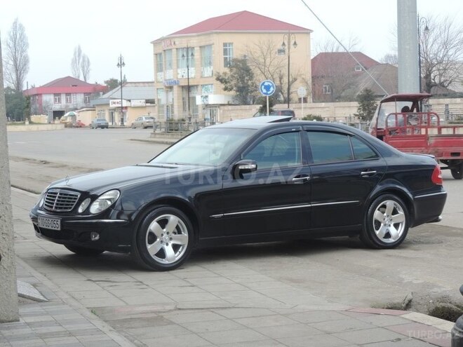 Mercedes E 240 2005, 230,000 km - 2.6 l - Astara