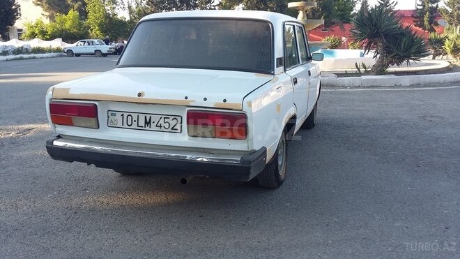 LADA (VAZ) 2107 2003, 250,000 km - 1.6 l - Salyan