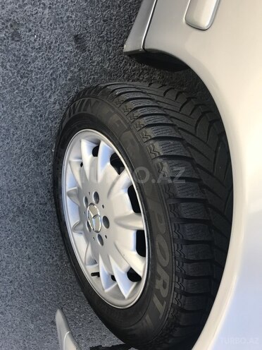Mercedes E 220 2000, 280,000 km - 2.2 l - Bakı