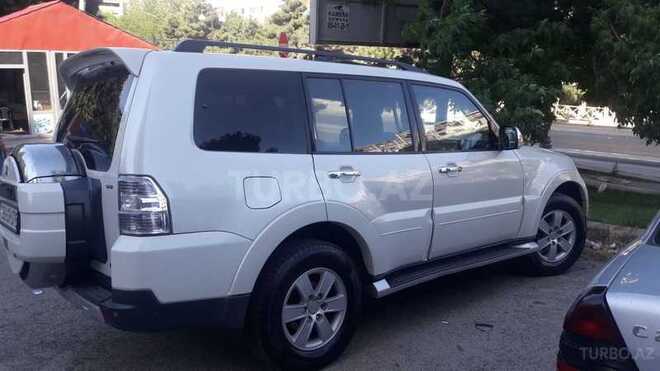 Mitsubishi Pajero 2006, 175,000 km - 3.0 л - Bakı