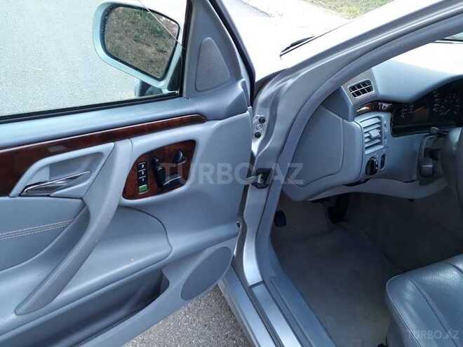 Mercedes E 260 2000, 235,000 km - 2.4 l - Gədəbəy