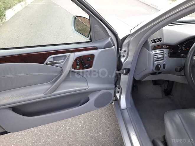 Mercedes E 260 2000, 235,000 km - 2.4 l - Gədəbəy