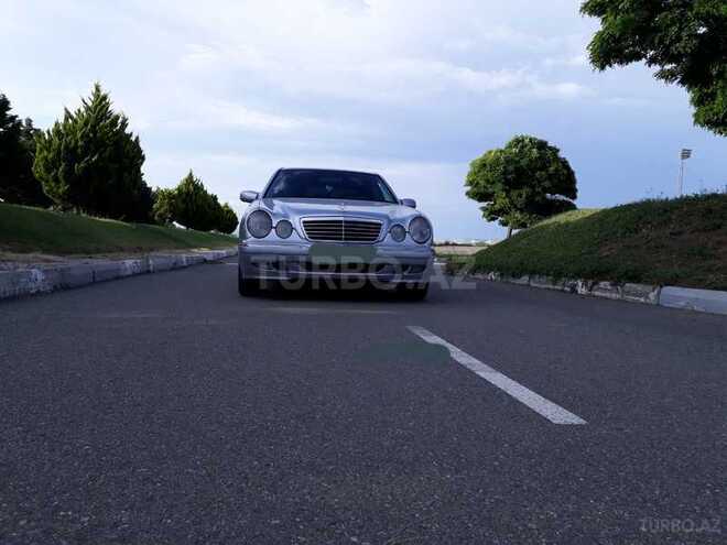 Mercedes E 260 2000, 235,000 km - 2.4 l - Gədəbəy