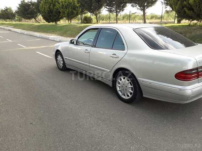 Mercedes E 260 2000, 235,000 km - 2.4 l - Gədəbəy