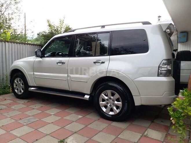 Mitsubishi Pajero 2013, 134,000 km - 3.0 l - Zaqatala