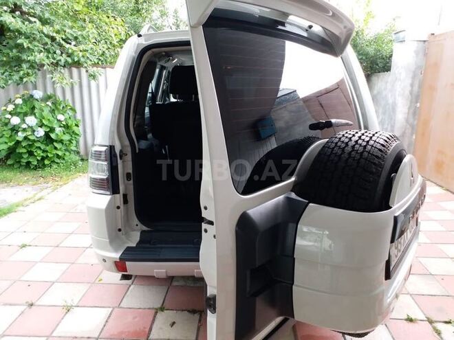 Mitsubishi Pajero 2013, 134,000 km - 3.0 l - Zaqatala