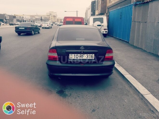 Opel Vectra 1995, 370,000 km - 1.8 л - Bakı
