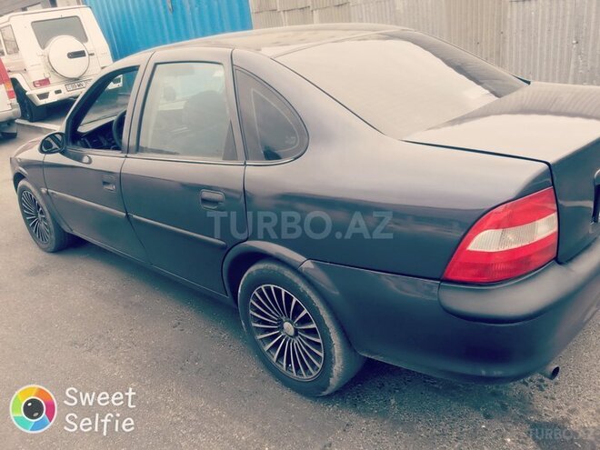 Opel Vectra 1995, 370,000 km - 1.8 л - Bakı