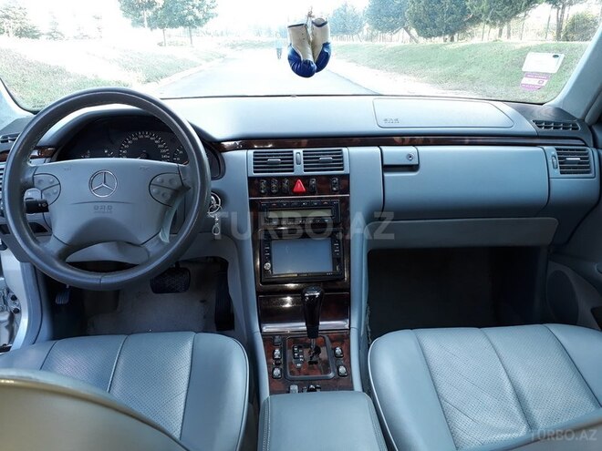 Mercedes E 240 1999, 135,000 km - 2.4 л - Şəmkir