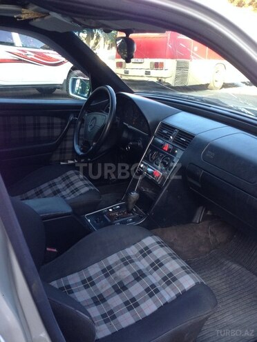 Mercedes C 250 1996, 179,000 km - 2.5 l - Sumqayıt