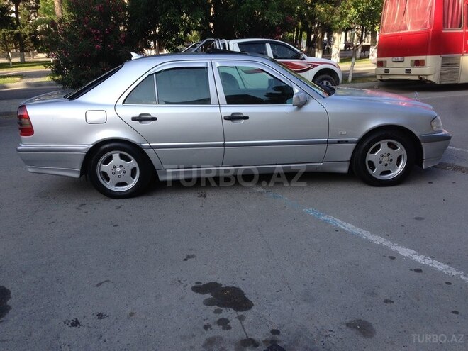 Mercedes C 250 1996, 179,000 km - 2.5 l - Sumqayıt