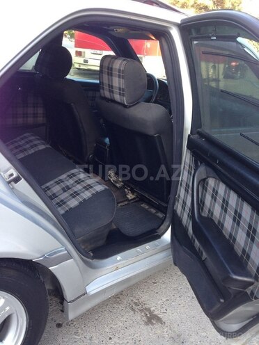 Mercedes C 250 1996, 179,000 km - 2.5 l - Sumqayıt