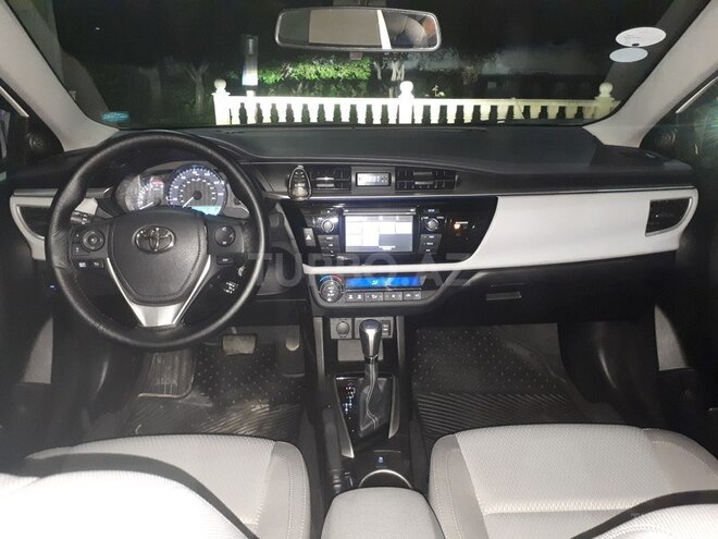 Toyota Corolla 2015, 35,852 km - 1.8 л - Bakı