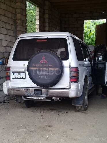 Mitsubishi Pajero 1996, 8,000 km - 0.5 л - Lerik