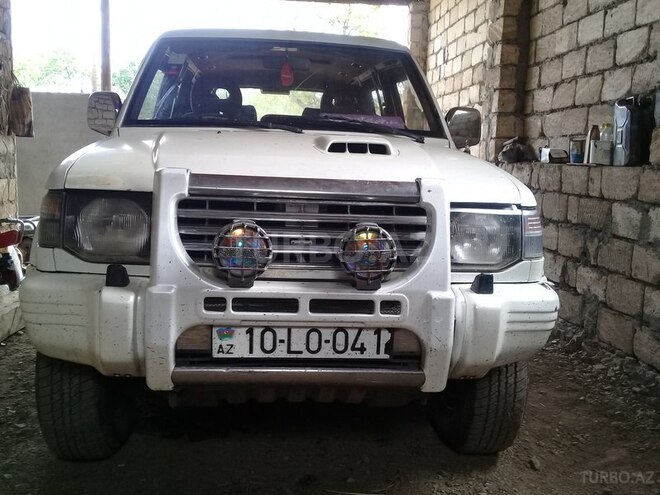 Mitsubishi Pajero 1996, 8,000 km - 0.5 л - Lerik