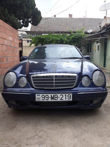 Mercedes E 220 1999, 140,000 km - 0.2 l - Gəncə