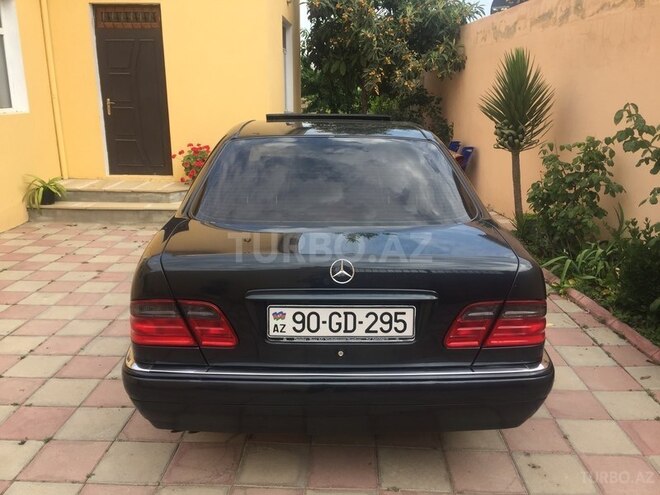 Mercedes E 240 1997, 288,000 km - 2.4 l - Sumqayıt