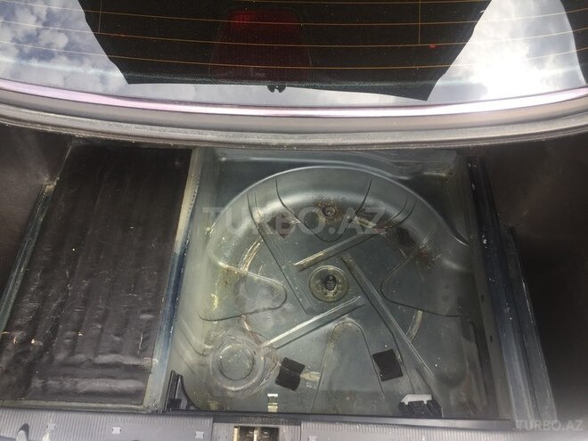 Mercedes E 240 1997, 288,000 km - 2.4 l - Sumqayıt